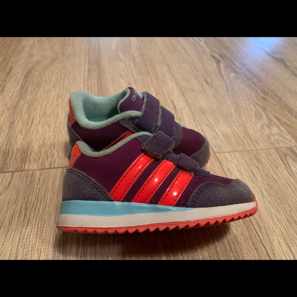 Adidas Toddler Shoe - Picture 2 of 7